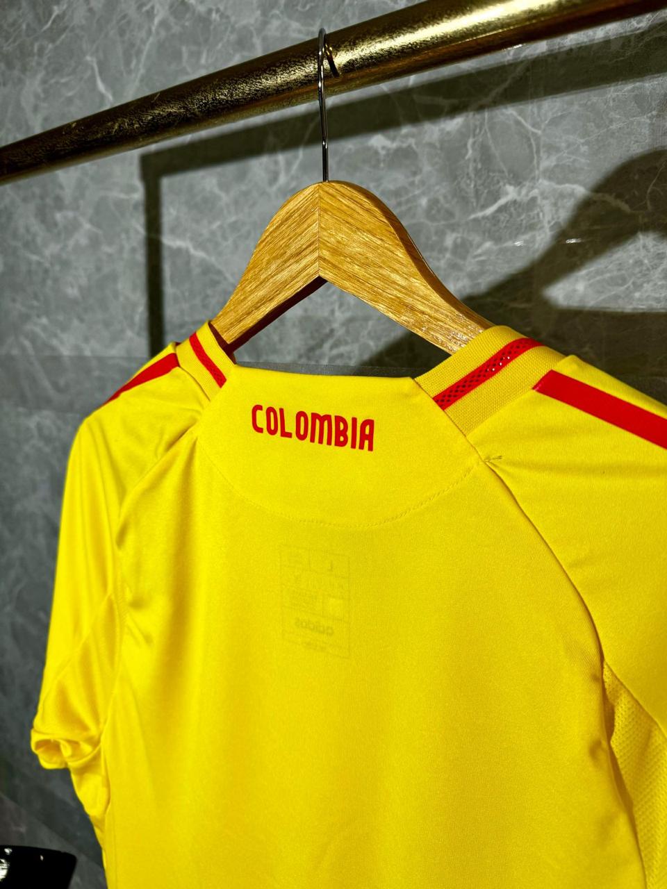 Camiseta colombia amarilla D1