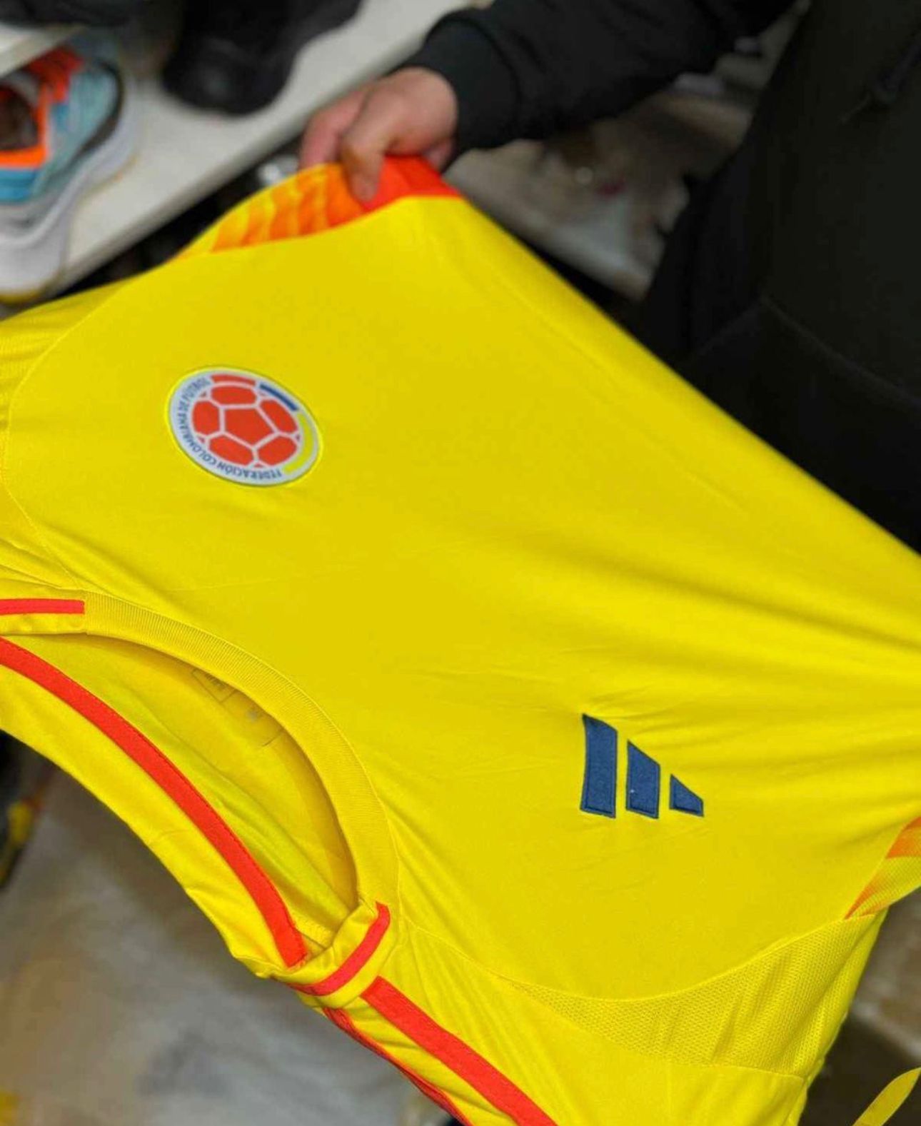 Camiseta colombia amarilla D1