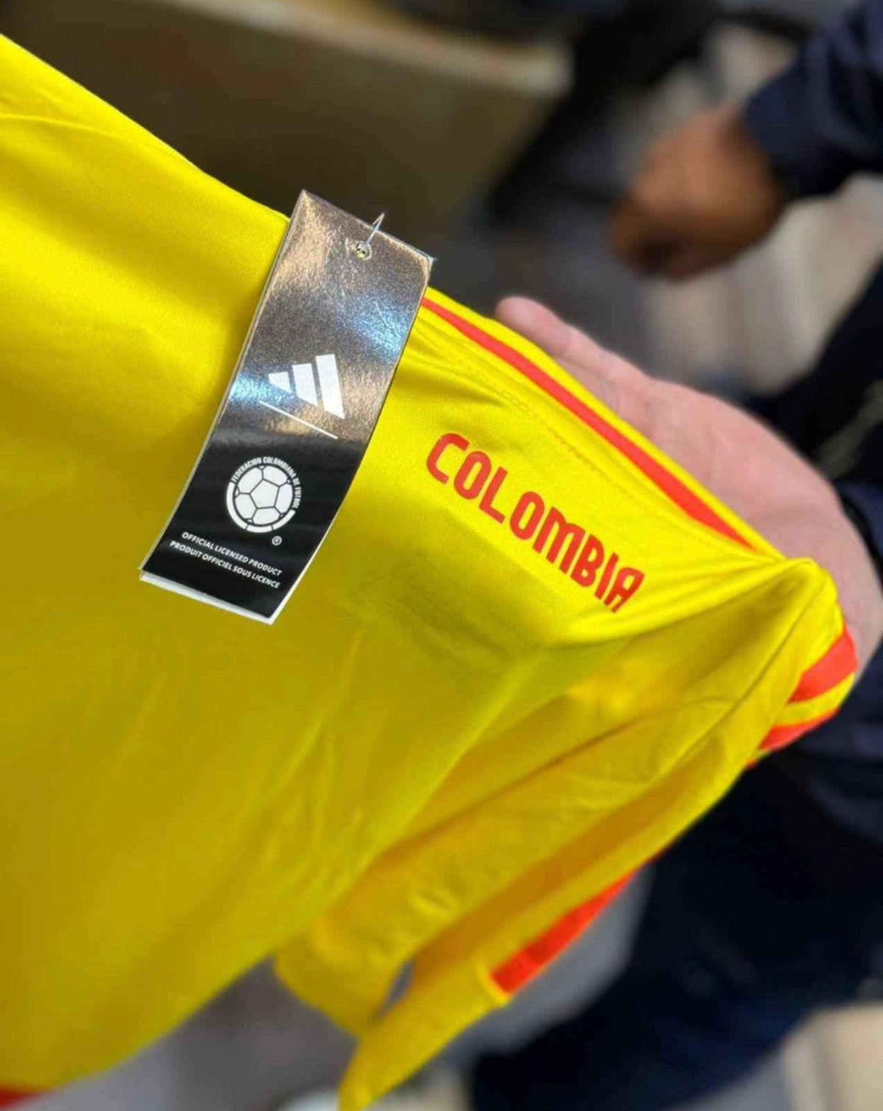 Camiseta colombia amarilla D1