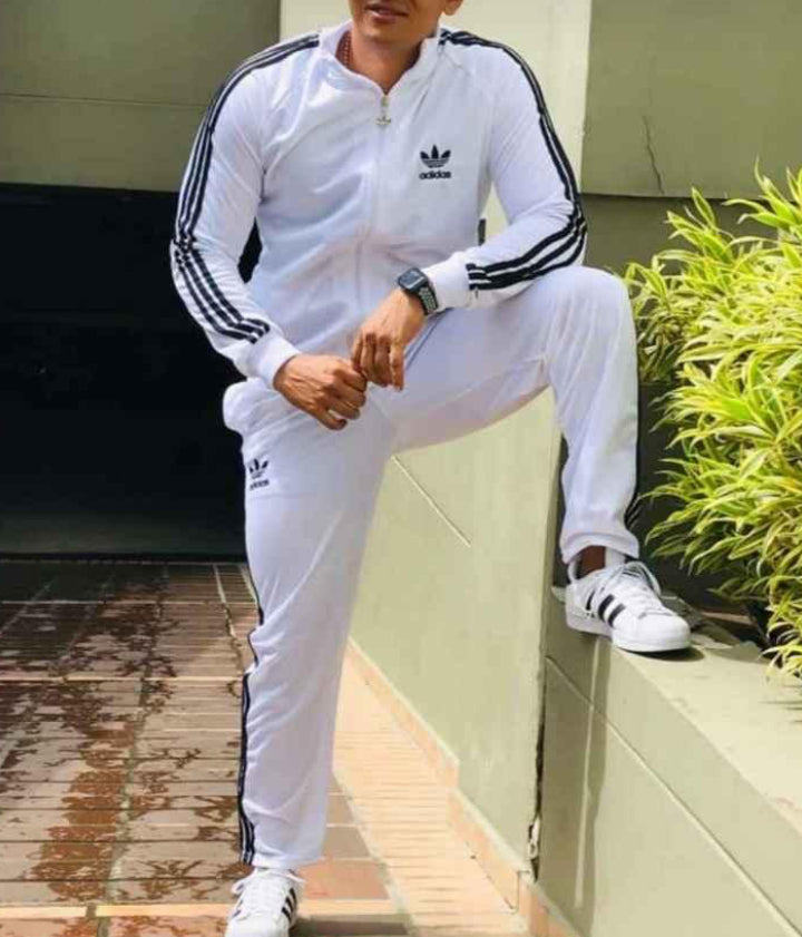 Conjunto de sudadera adidas T9