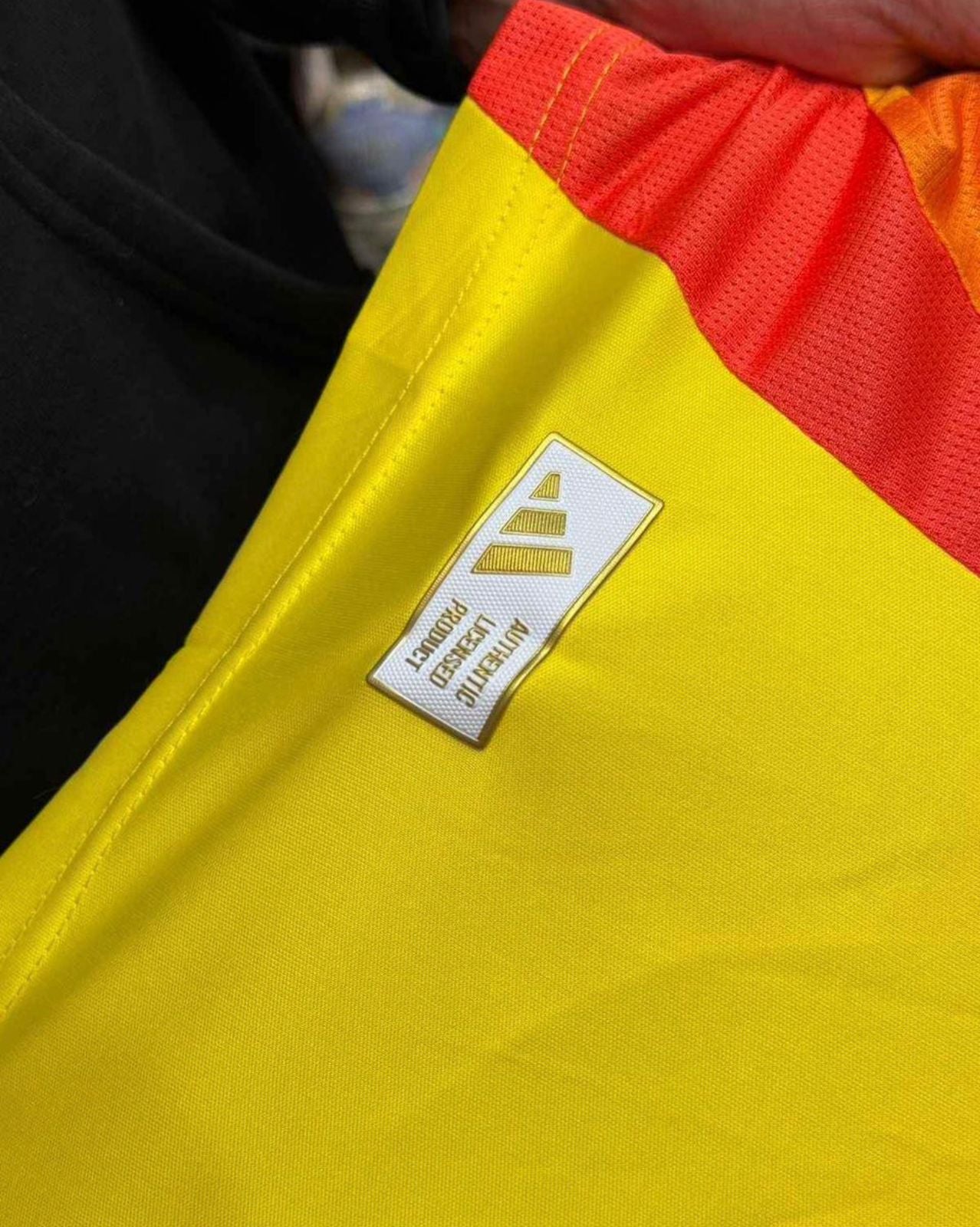 Camiseta colombia amarilla D1